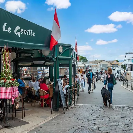 In Gassin Near Tropez Beaches