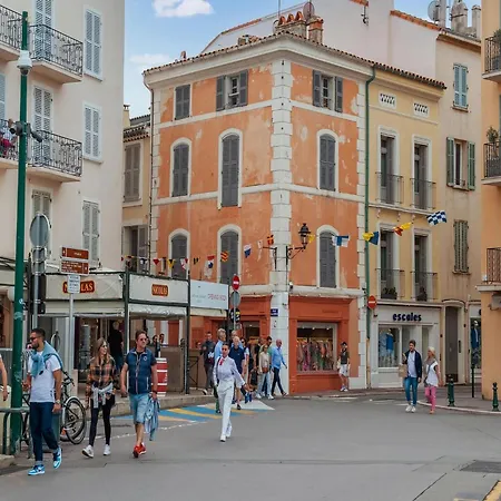 In Gassin Near Tropez Beaches